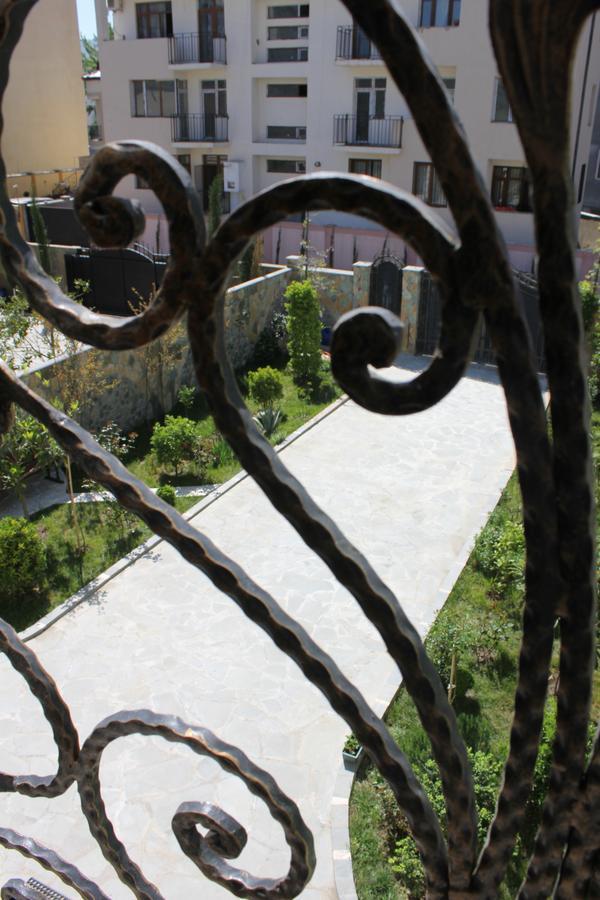 Hotel Mimino Tbilisi Buitenkant foto