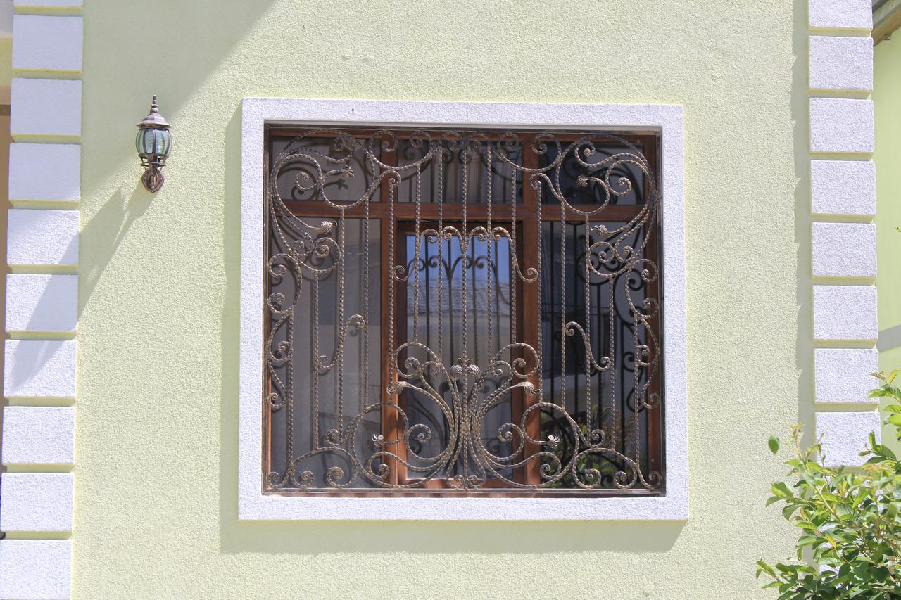 Hotel Mimino Tbilisi Buitenkant foto