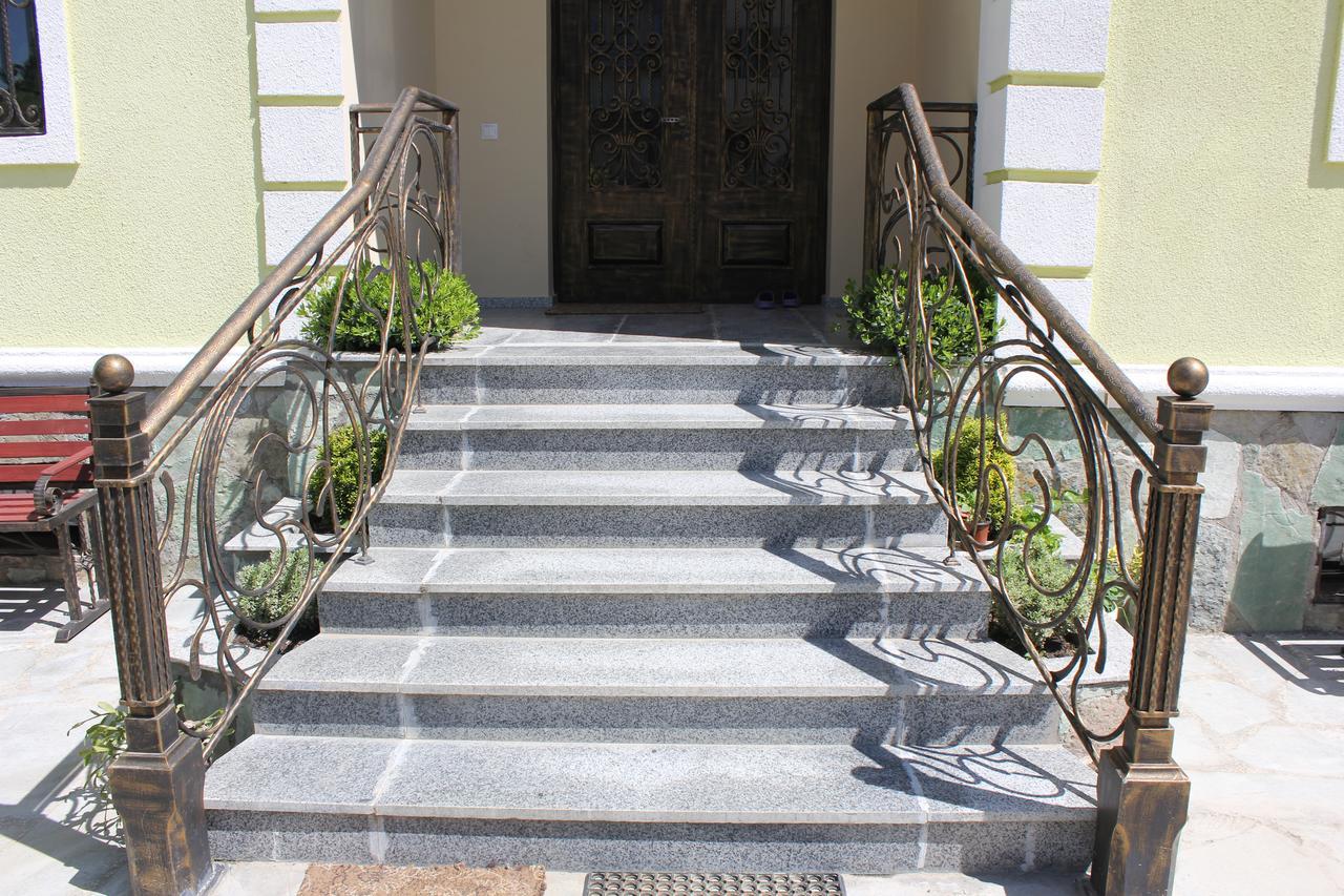 Hotel Mimino Tbilisi Buitenkant foto
