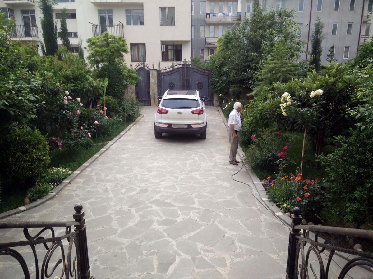 Hotel Mimino Tbilisi Buitenkant foto